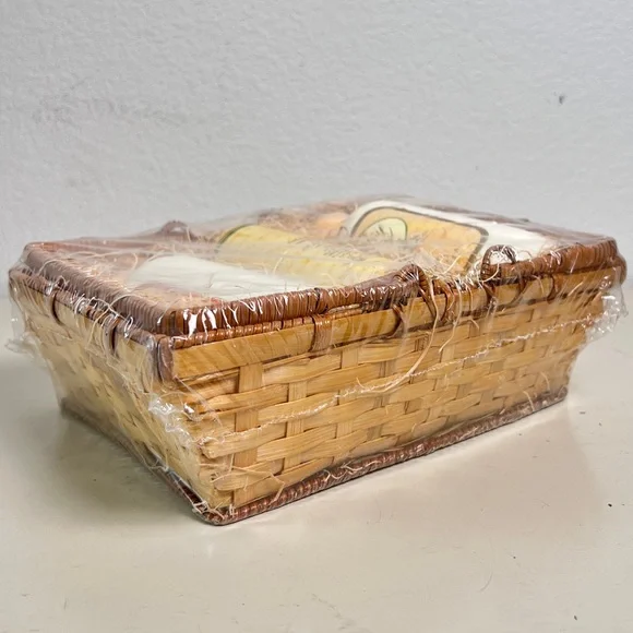 Vintage Avon Country Classics Gift Basket Bath Gelee, Lotion & Powder Set 1989‎ - Picture 4 of 4